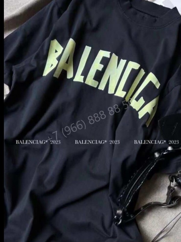 Футболка Balenciaga