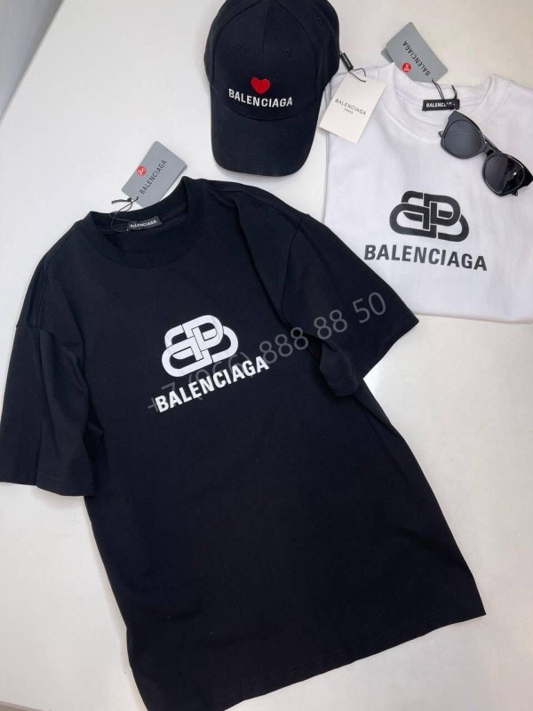 Футболка Balenciaga