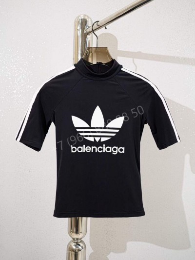 Футболка Balenciaga