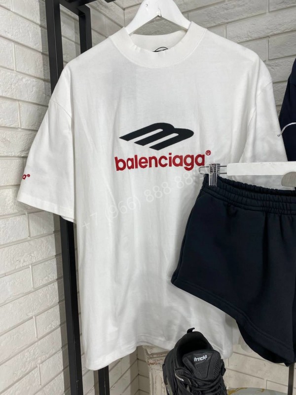 Футболка Balenciaga