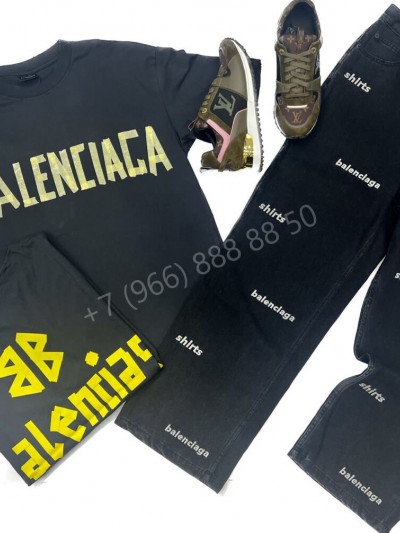 Футболка Balenciaga