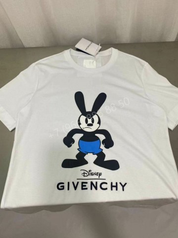 Футболка Givenchy