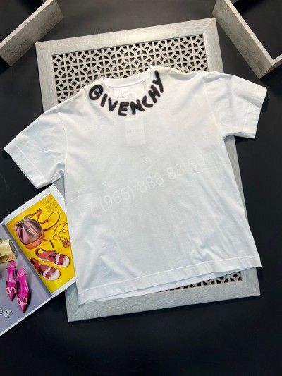 Футболка Givenchy