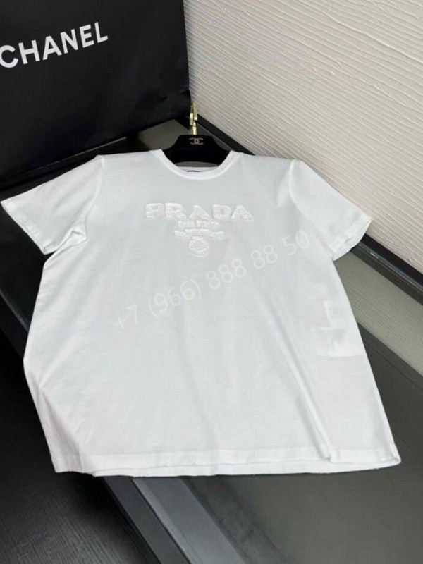 Футболка Prada