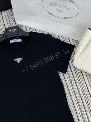 Футболка Prada