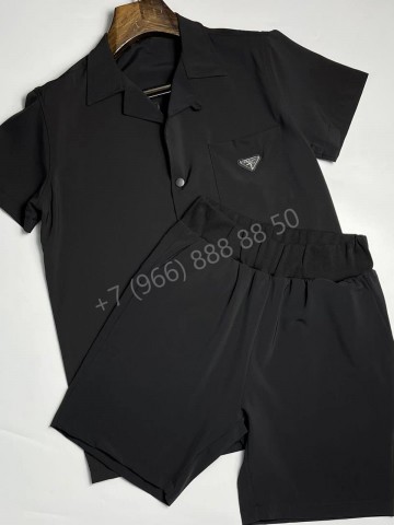 Прогулочный костюм Prada