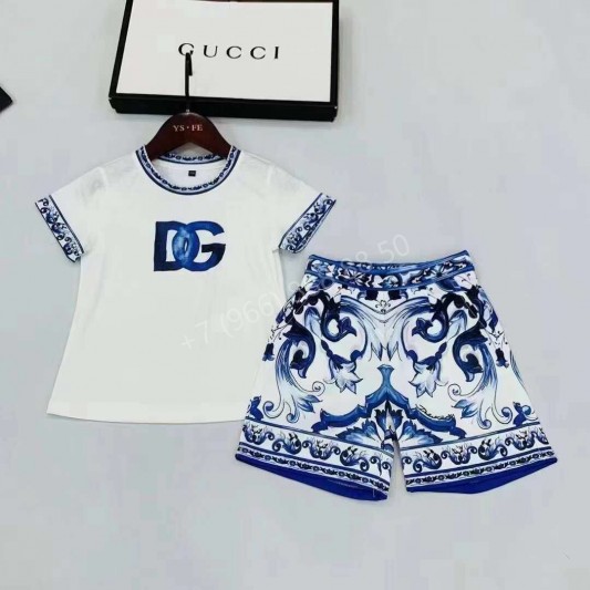 Костюм Dolce&Gabbana