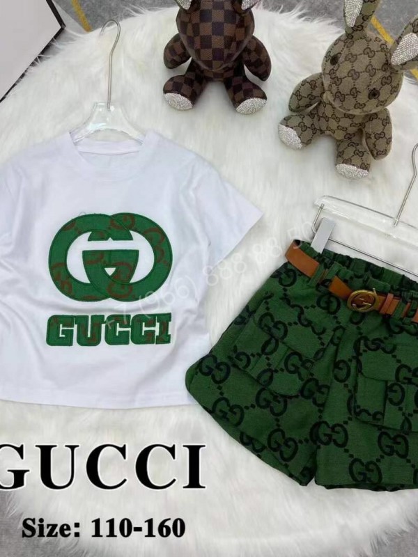 Костюм Gucci