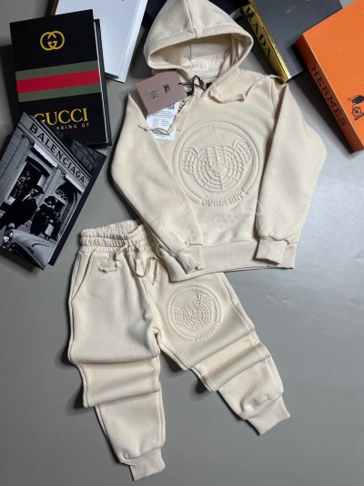 Костюм Gucci