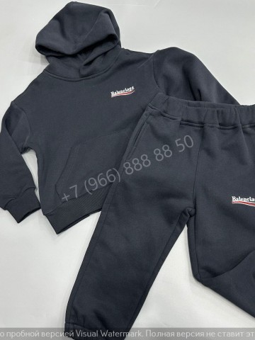 Костюм \tBalenciaga