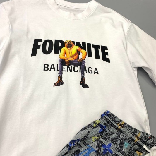 Футболка Balenciaga