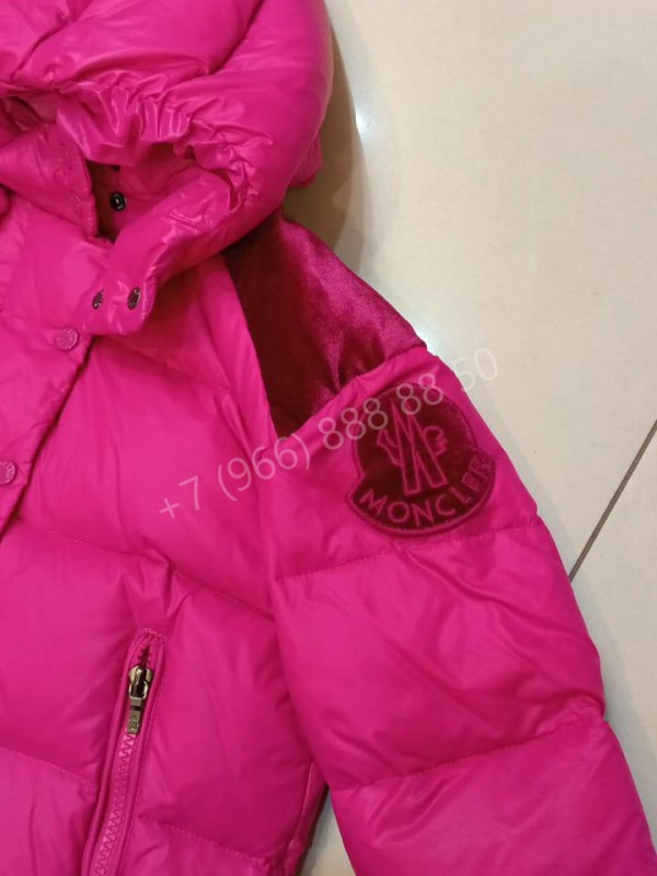 Пуховик Moncler