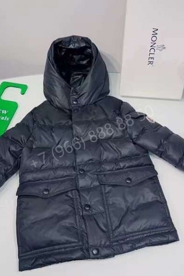 Пуховик Moncler