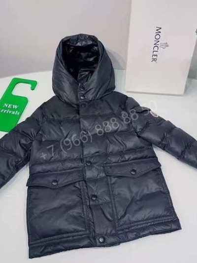 Пуховик Moncler