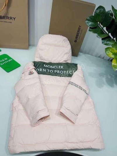 Пуховик Moncler