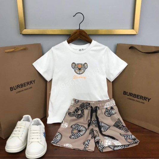 Костюм Burberry