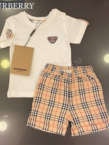 Костюм Burberry