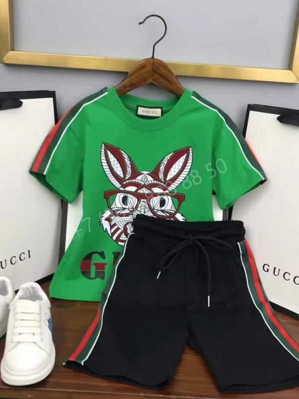 Костюм Gucci