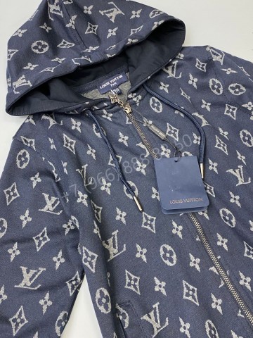 Костюм Louis Vuitton