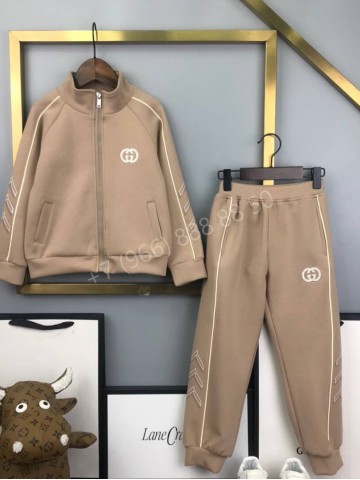 Костюм Gucci