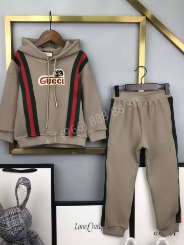 Костюм Gucci