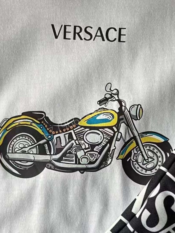 Костюм Versace