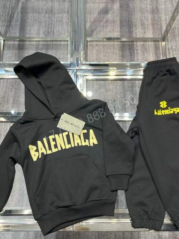 Спортивный костюм Balenciaga