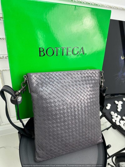 Сумка-мессенджер Bottega Veneta