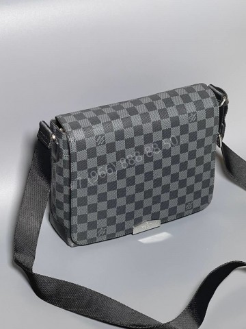 Сумка-мессенджер Louis Vuitton