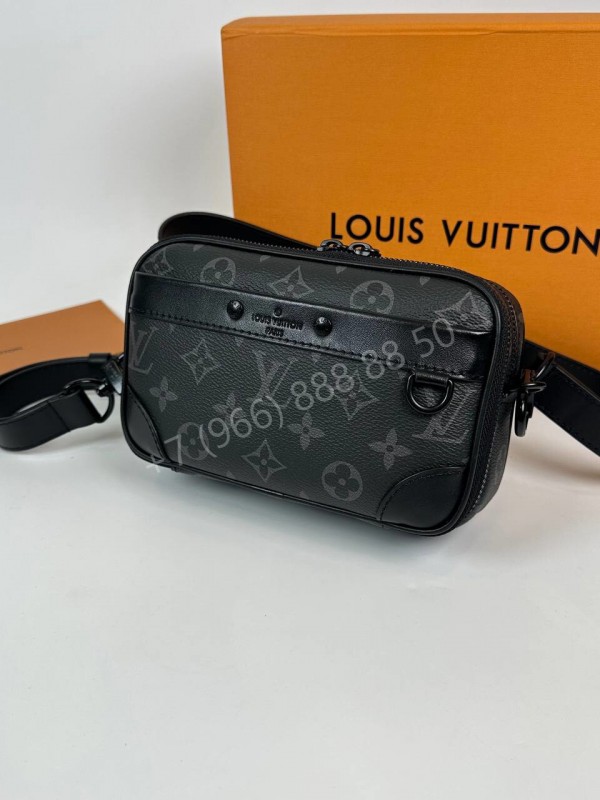 Сумка-мессенджер Louis Vuitton