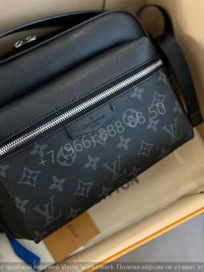 Сумка-мессенджер Louis Vuitton