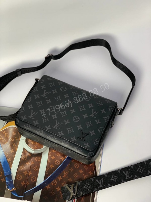 Сумка-мессенджер Louis Vuitton