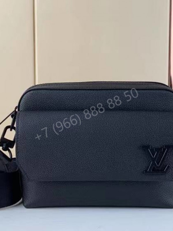 Сумка-мессенджер Louis Vuitton