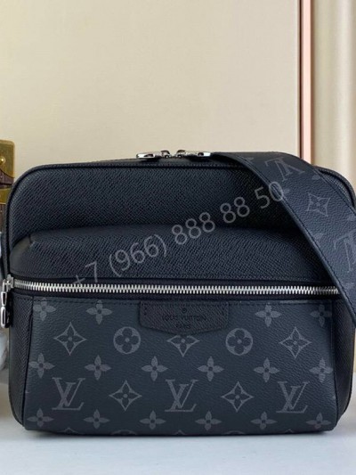 Сумка-мессенджер Louis Vuitton