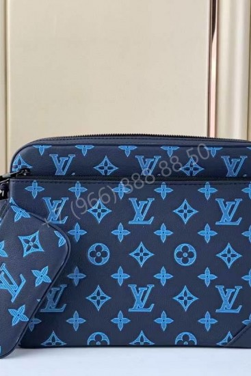 Сумка-мессенджер Louis Vuitton