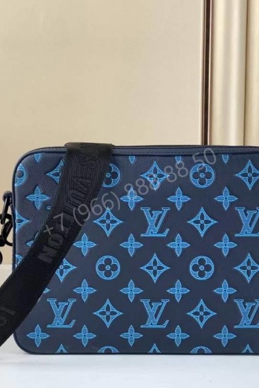 Сумка-мессенджер Louis Vuitton