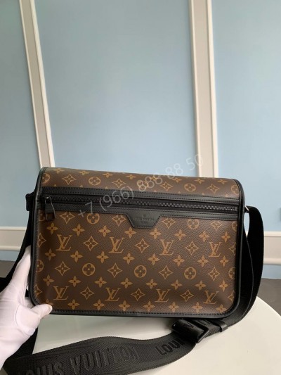 Сумка-мессенджер Louis Vuitton