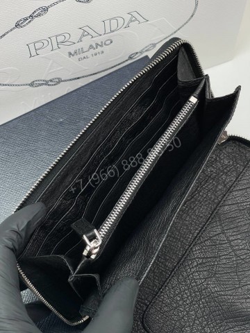 Кошелек Prada из кожи страуса
