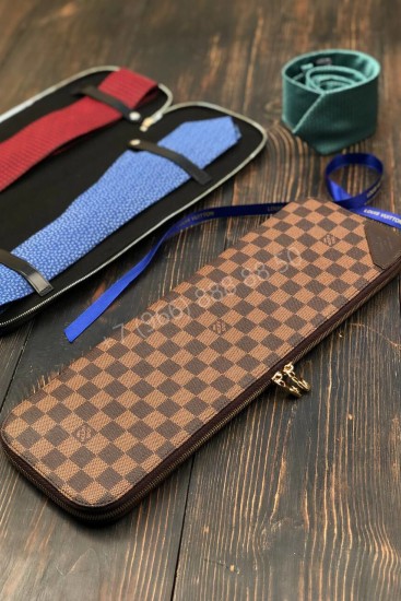 Дорожный чехол Louis Vuitton