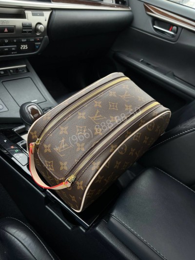 Несессер Louis Vuitton