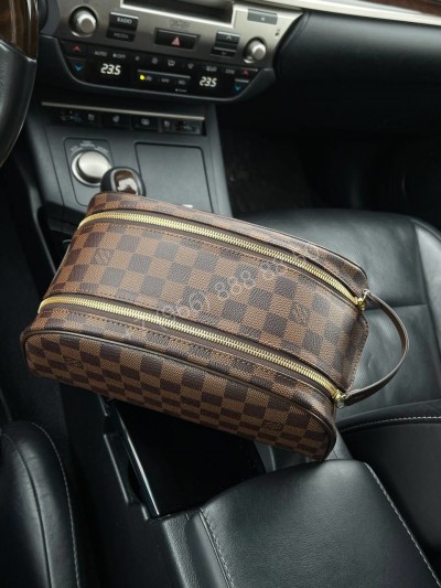 Несессер Louis Vuitton