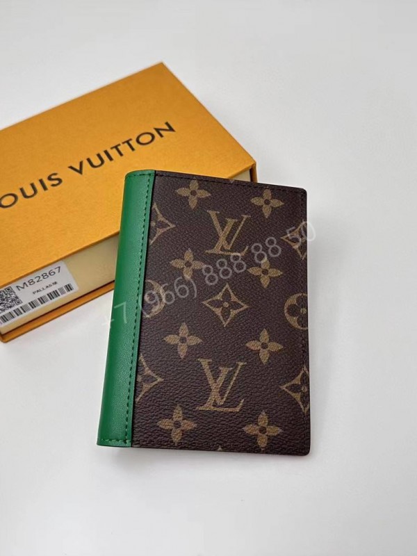 Обложка на паспорт Louis Vuitton