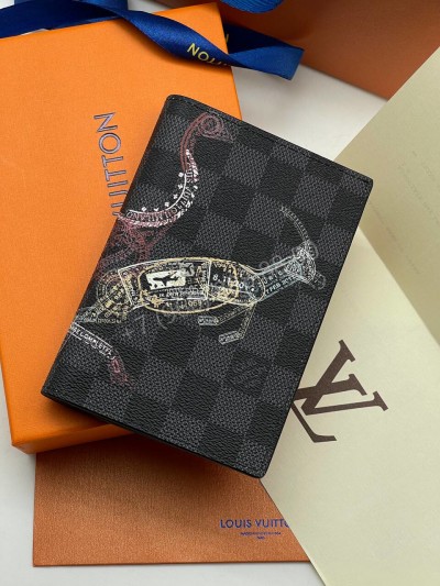 Обложка на паспорт Louis Vuitton