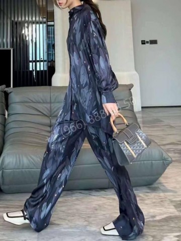 Костюм Loewe