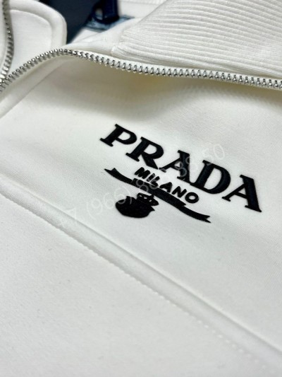 Костюм Prada