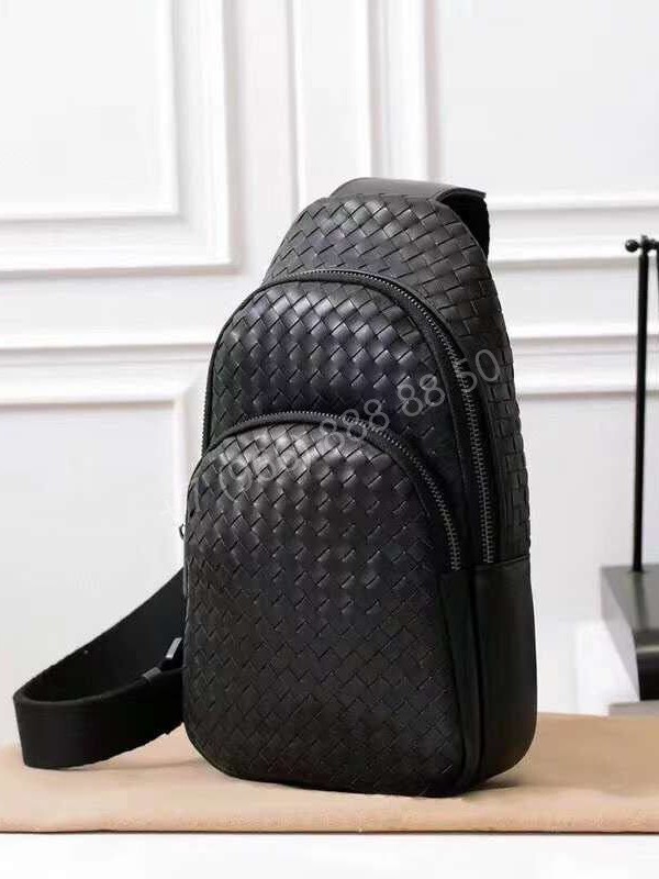 Сумка-слинг Bottega Veneta