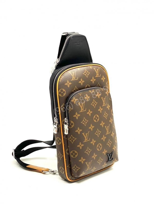 Сумка-слинг Louis Vuitton