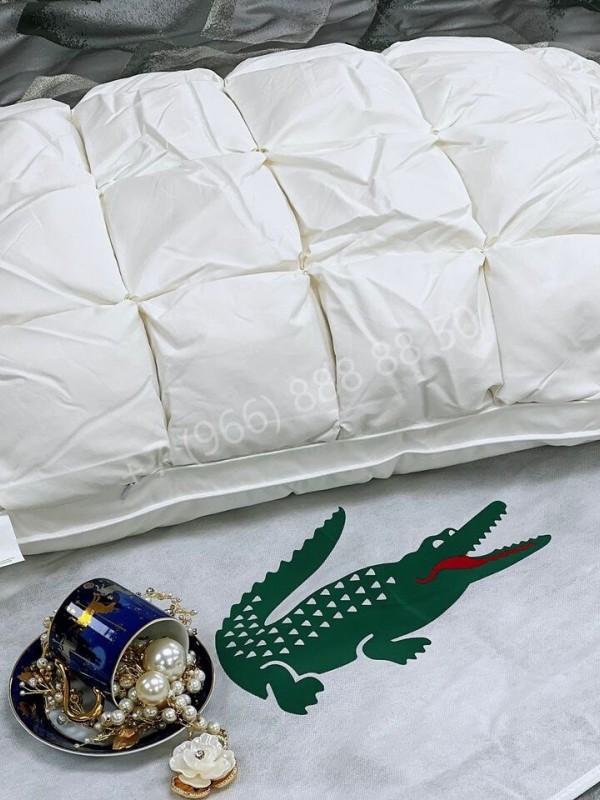 Подушка Lacoste