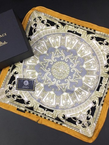 Подушка Versace