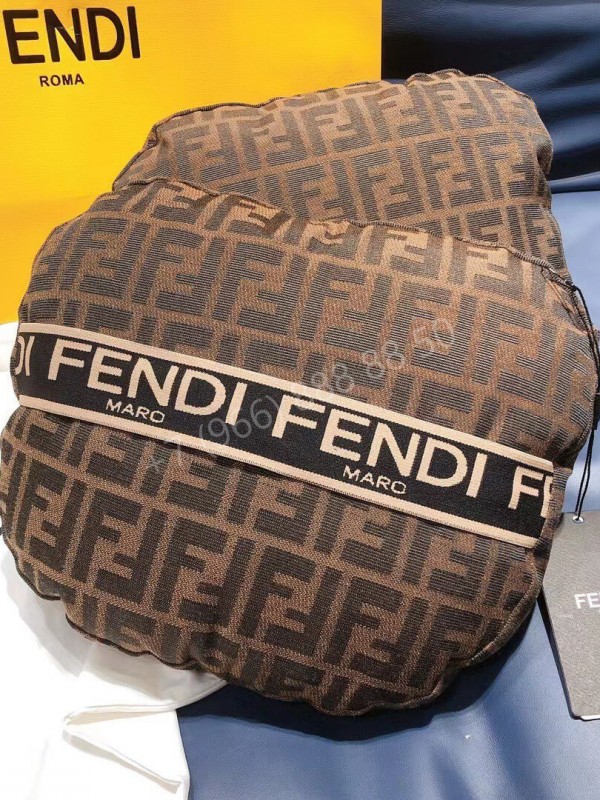 Подушки Fendi 2 шт.